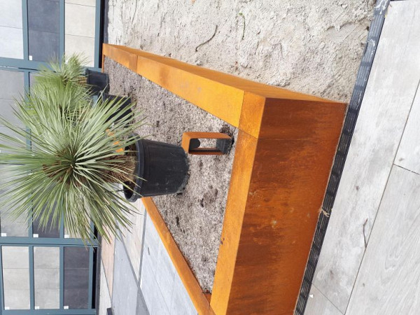 Stapelblok afdek hoek 15x15x43 cm Corten